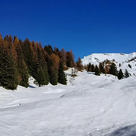 Casa Per Vacanze Degli Gnomi Challancin